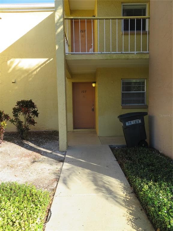 2886 SOMERSET PARK DRIVE UNIT #103 TAMPA, FL 33613