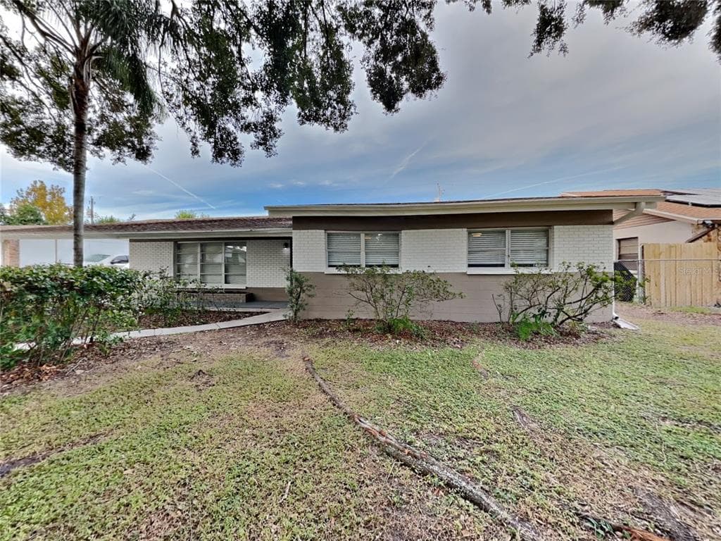 6124 LIBERTY AVENUE TEMPLE TERRACE, FL 33617