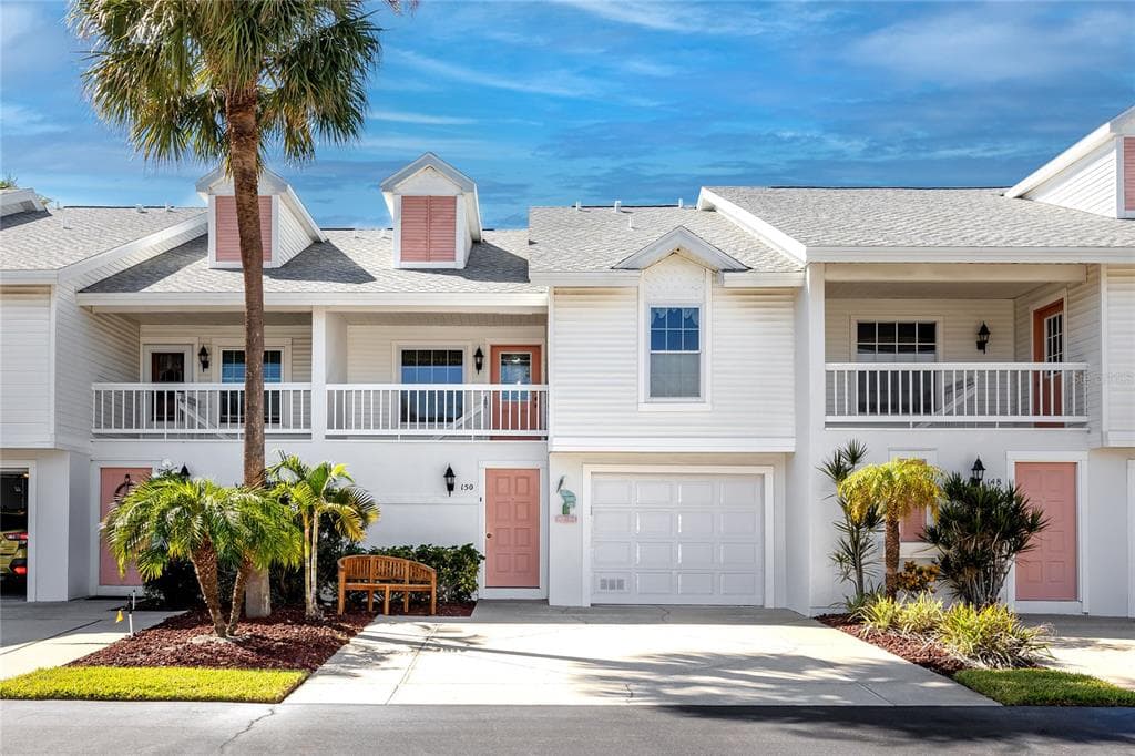 150 SUN ISLE CIRCLE UNIT 45 TREASURE ISLAND, FL 33706