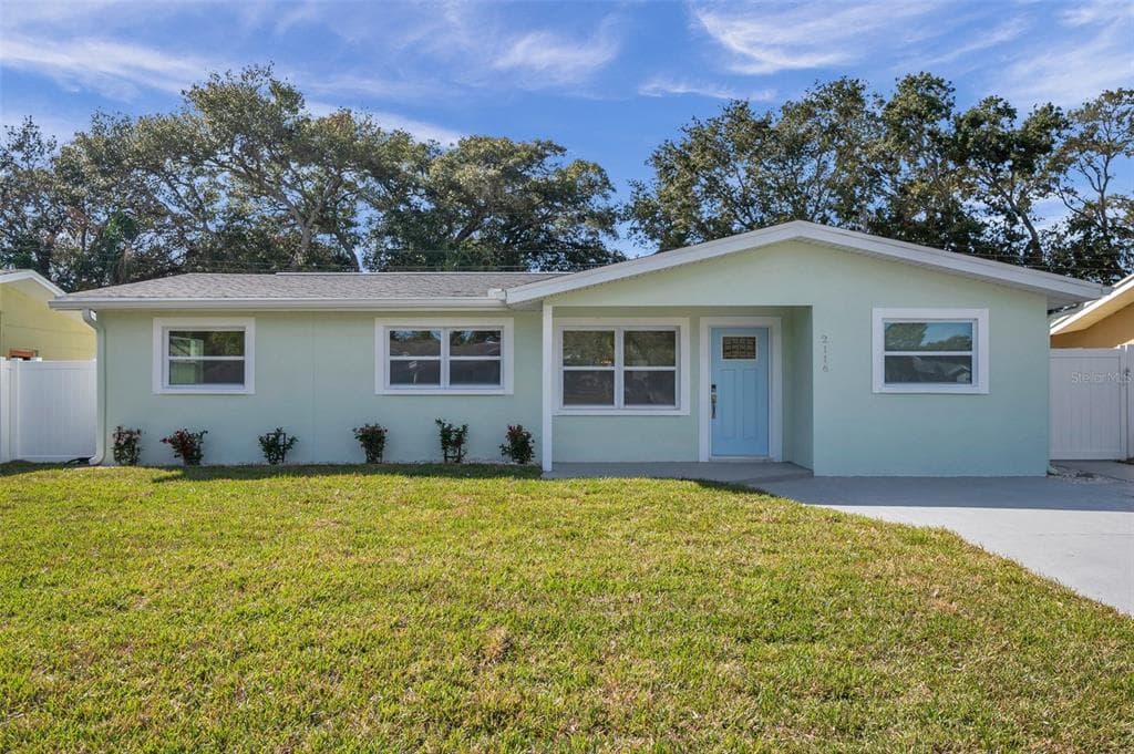 2116 ISABELLE STREET LARGO, FL 33774