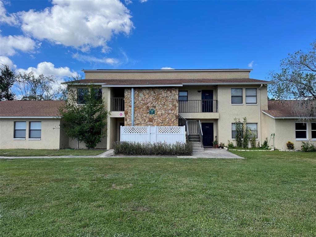 6301 58TH STREET N UNIT 702 PINELLAS PARK, FL 33781