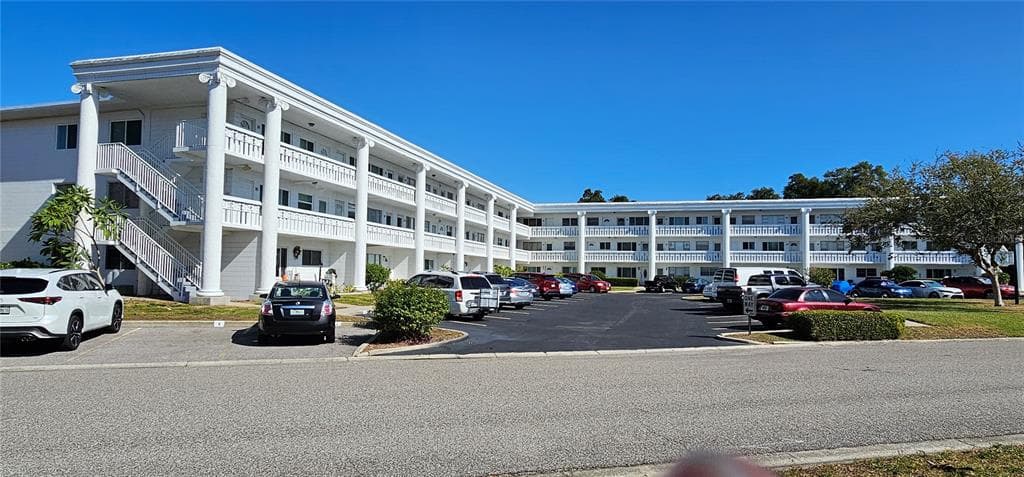 2454 AUSTRALIA WAY E UNIT 32 CLEARWATER, FL 33763