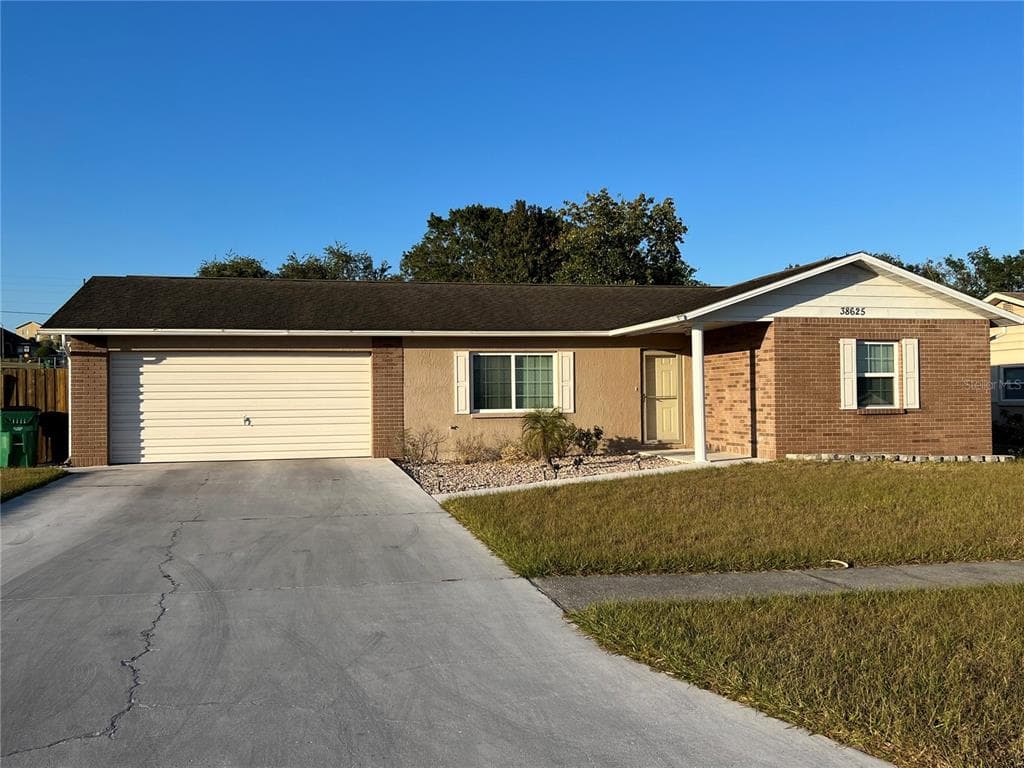38625 CAMDEN AVENUE ZEPHYRHILLS, FL 33540