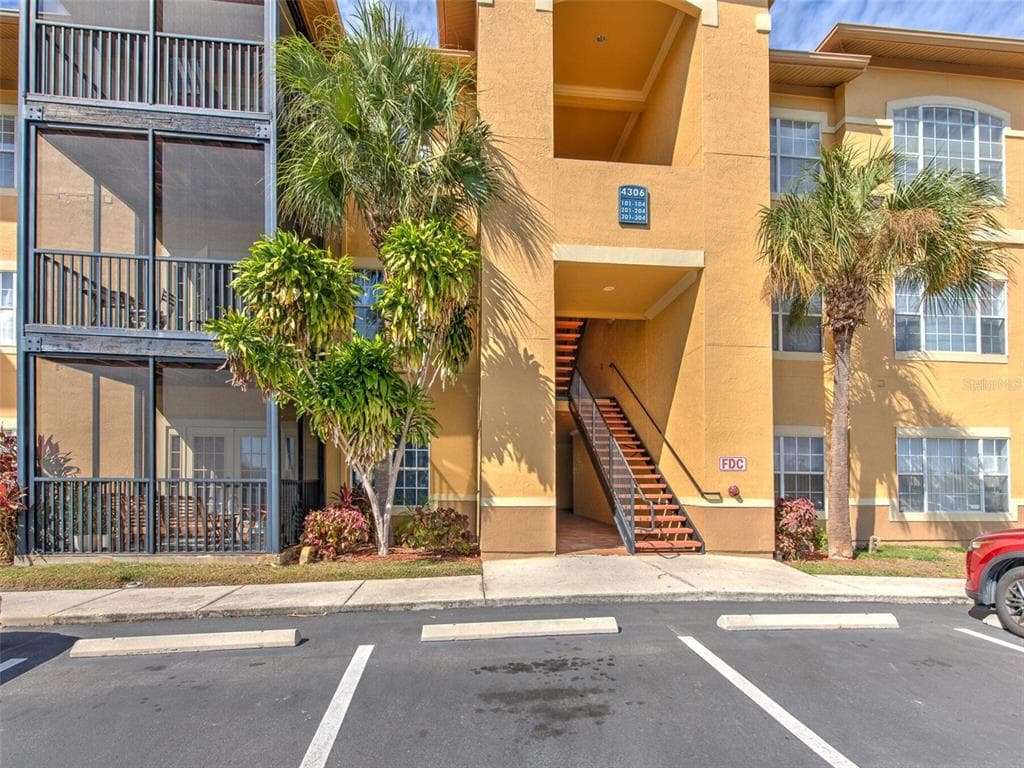 4306 BAYSIDE VILLAGE DRIVE UNIT 203 TAMPA, FL 33615