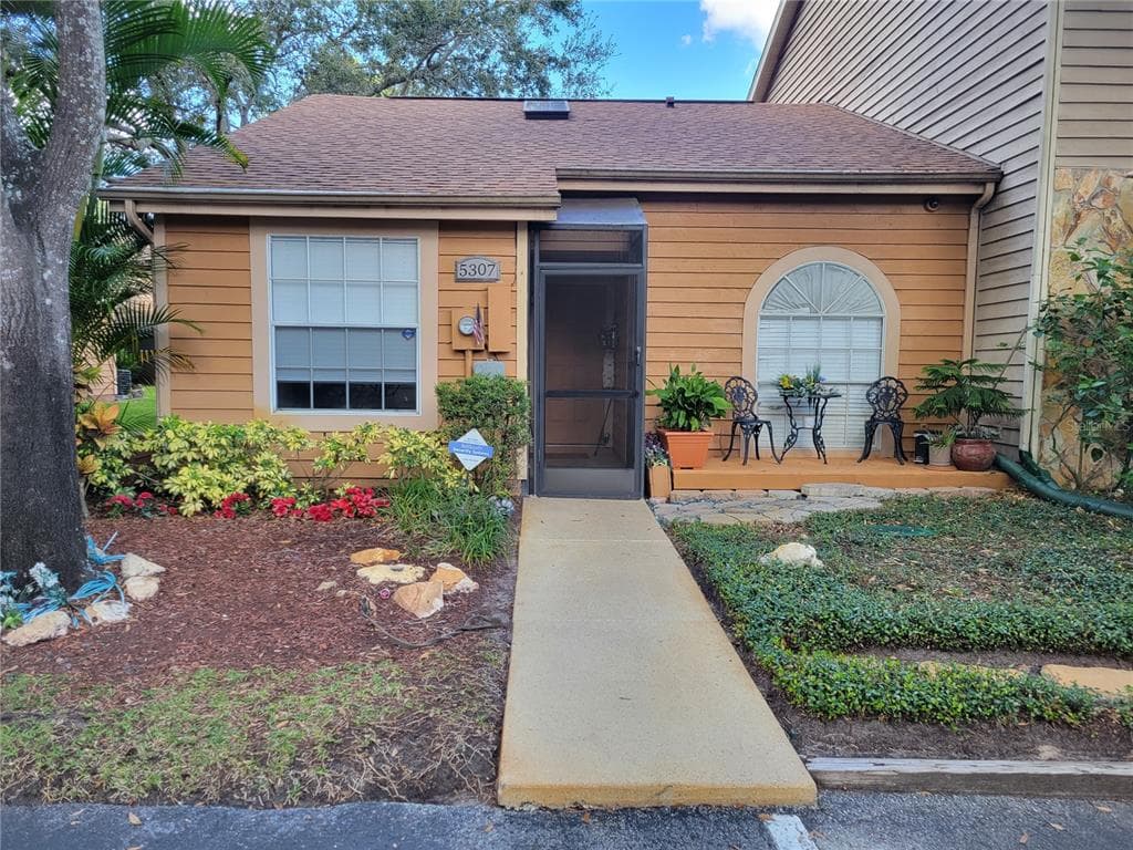 5307 ROLLINSFORD COURT
