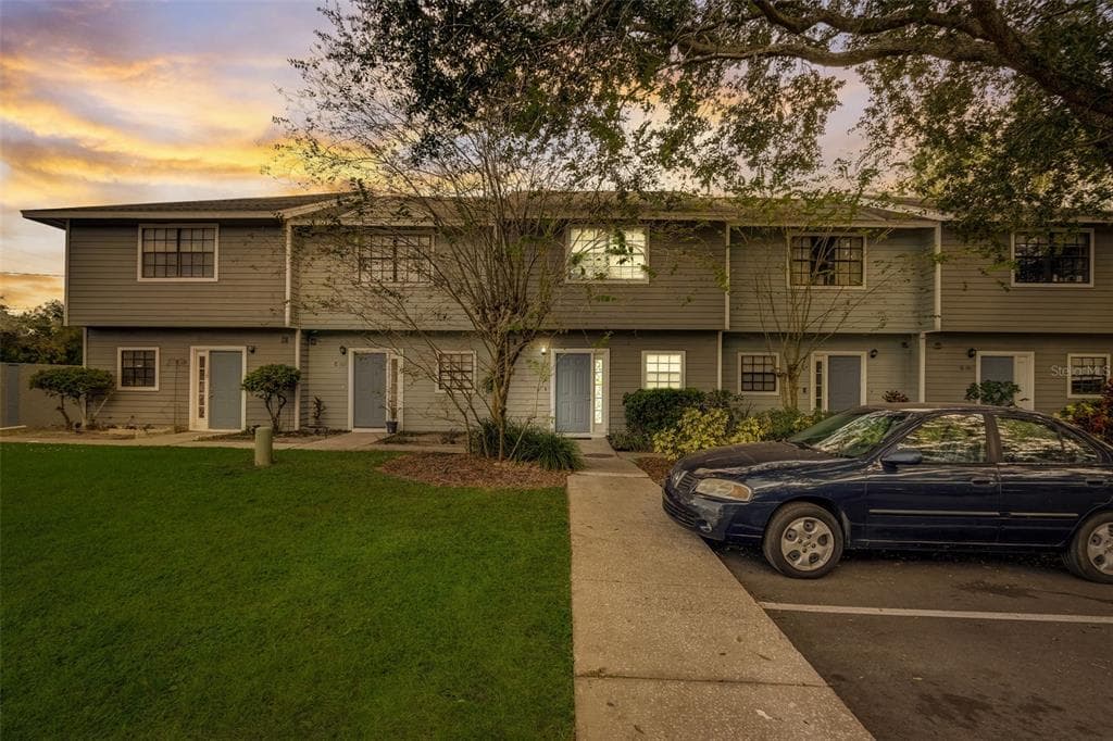1910 W SLIGH AVENUE UNIT C103 TAMPA, FL 33604