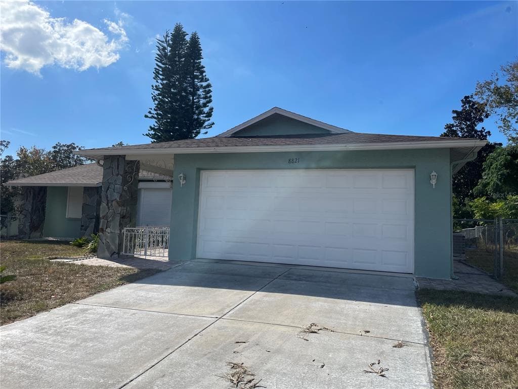 8821 BERMUDA LANE PORT RICHEY, FL 34668