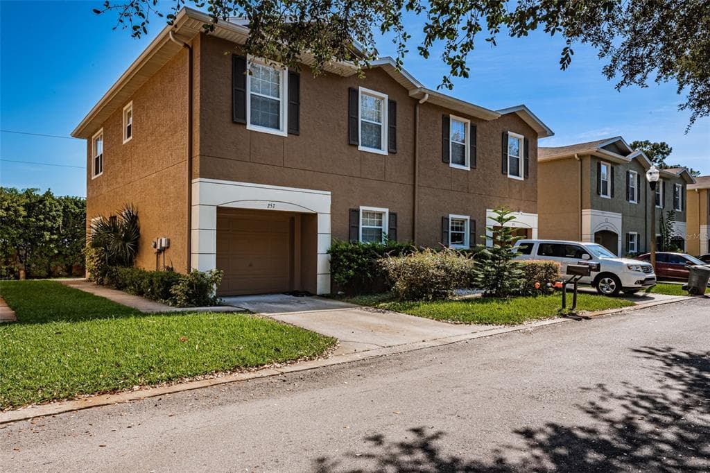 257 ASHLEY COURT DUNEDIN, FL 34698