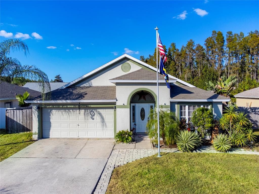 30823 LUHMAN COURT WESLEY CHAPEL, FL 33543