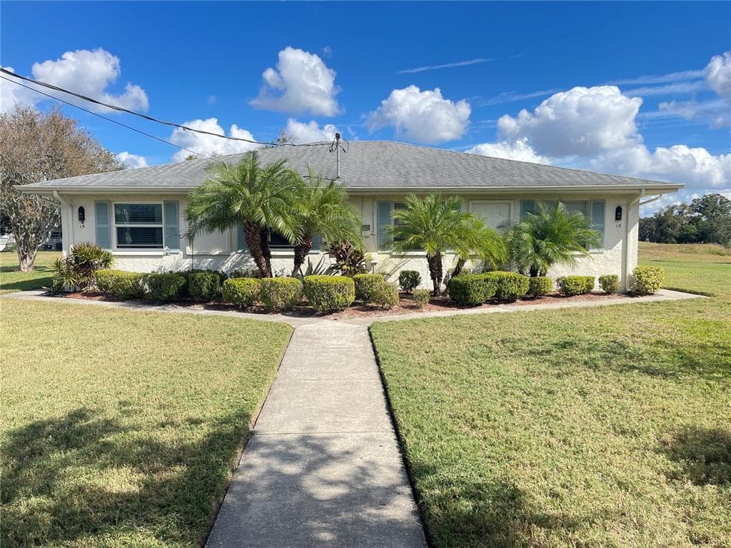 1903 CANTERBURY LANE UNIT B13 SUN CITY CENTER, FL 33573