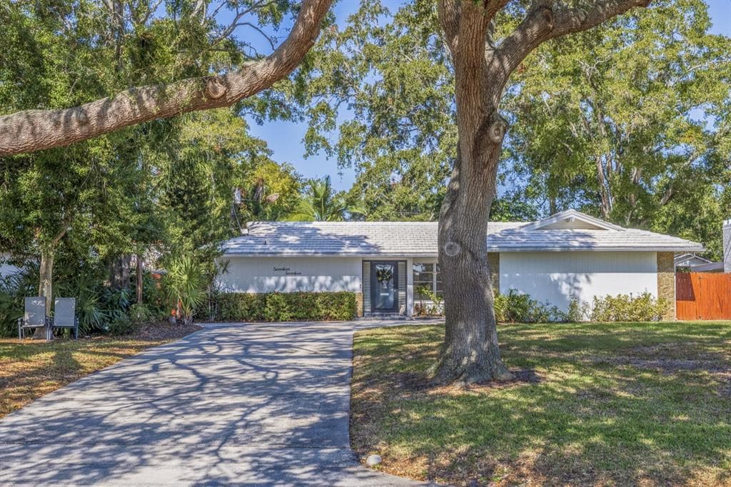 1717 ANASTASIA WAY S ST PETERSBURG, FL 33712