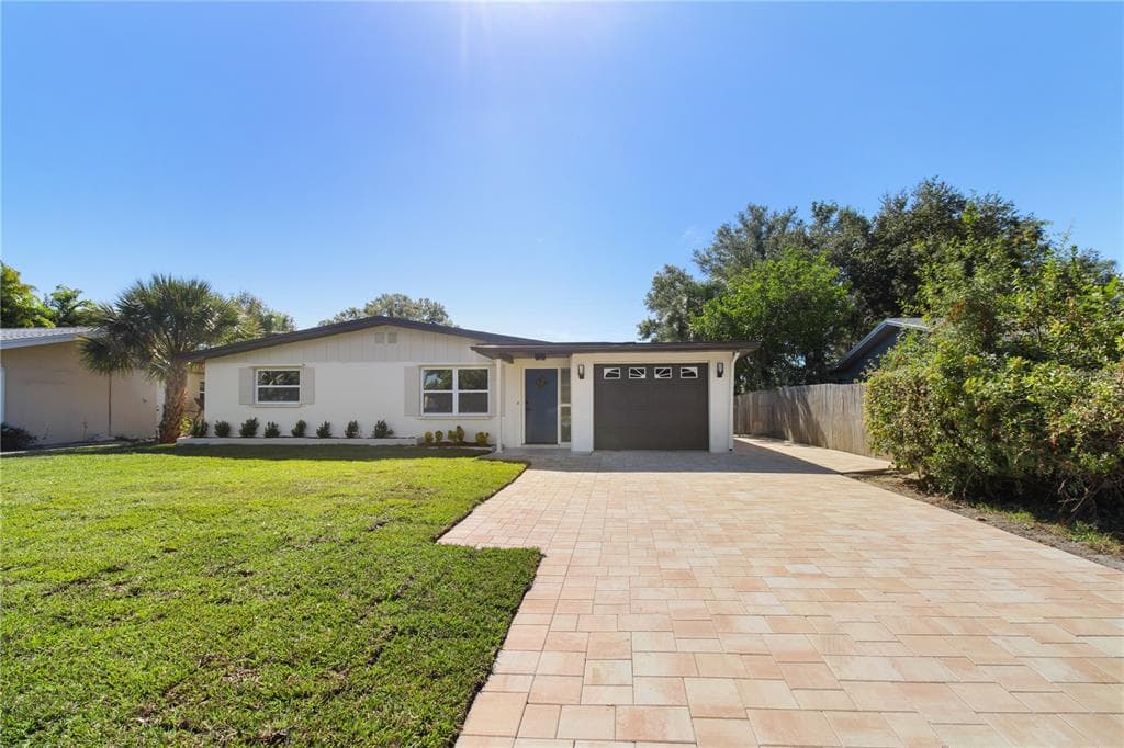 3140 STRATFORD DR LARGO, FL 33771