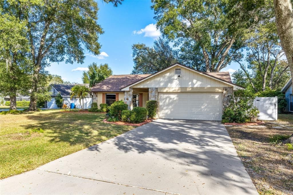 1017 RIDGEFIELD DRIVE VALRICO, FL 33594