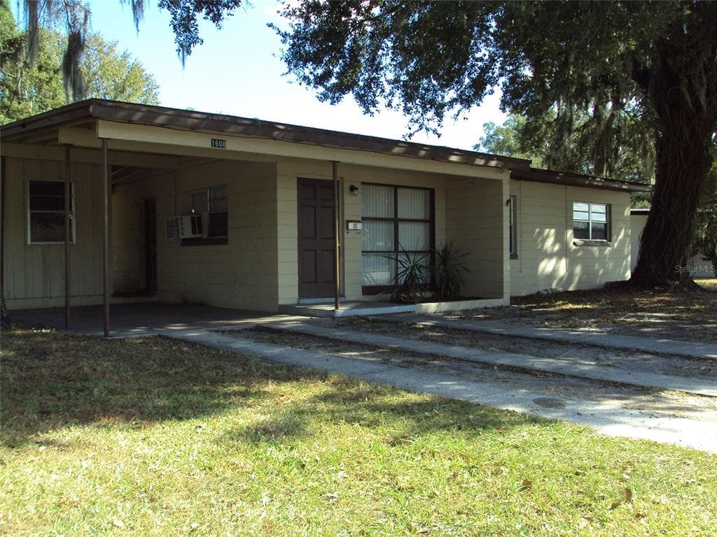 1608 S COLLINS STREET PLANT CITY, FL 33563