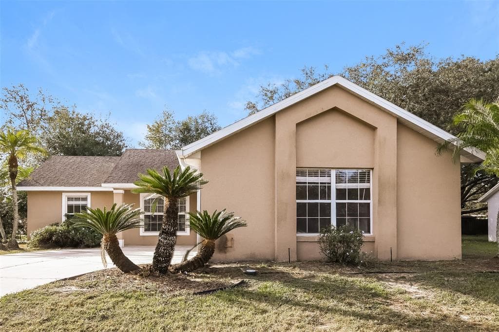 10525 REAGANS RUN DRIVE CLERMONT, FL 34711