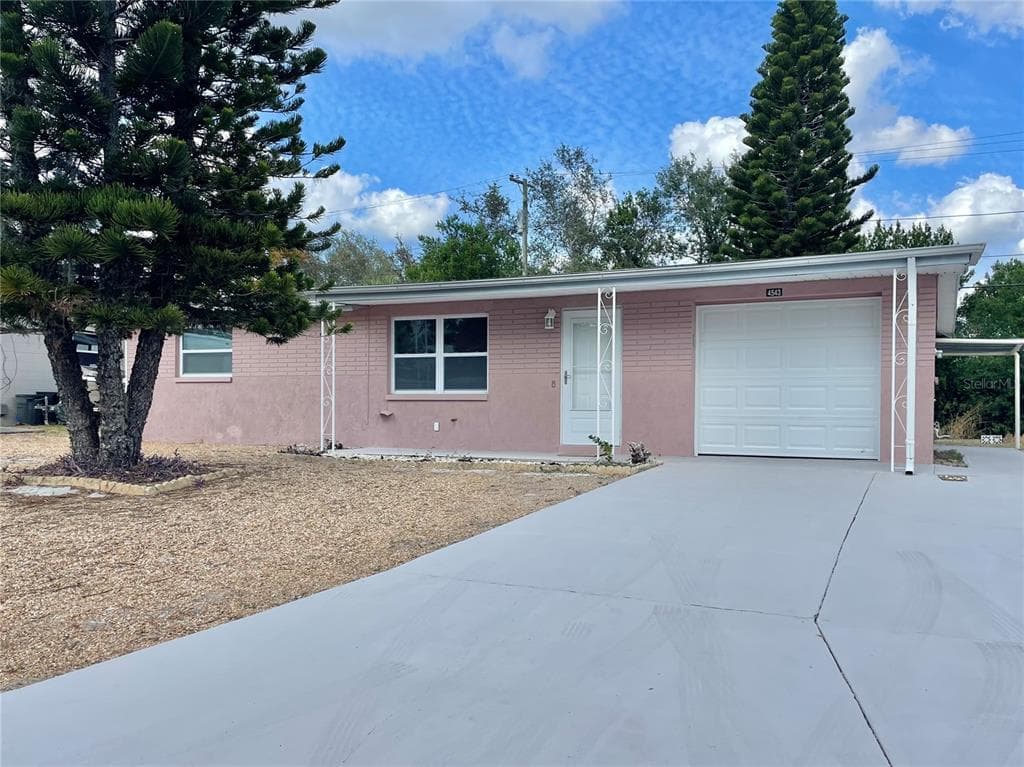 4543 PHOENIX AVENUE HOLIDAY, FL 34690