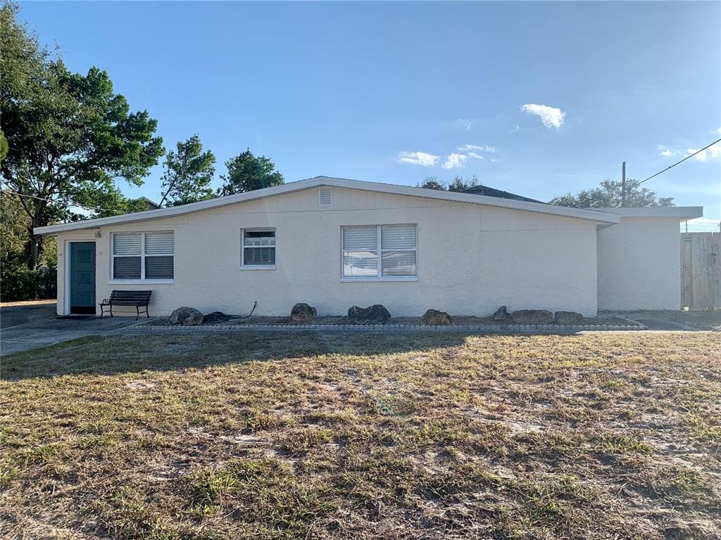 3403 W TYSON AVENUE TAMPA, FL 33611