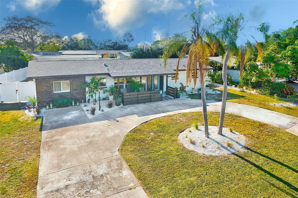 5201 40TH STREET S ST PETERSBURG, FL 33711