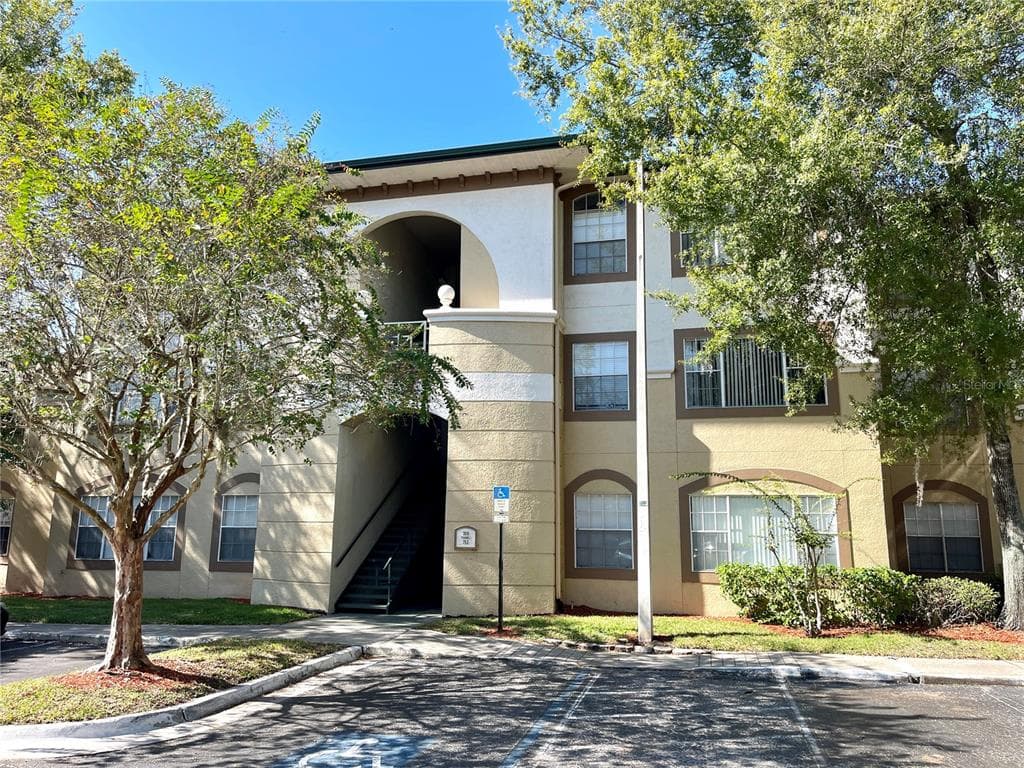 17108 CARRINGTON PARK DRIVE UNIT 704 TAMPA, FL 33647