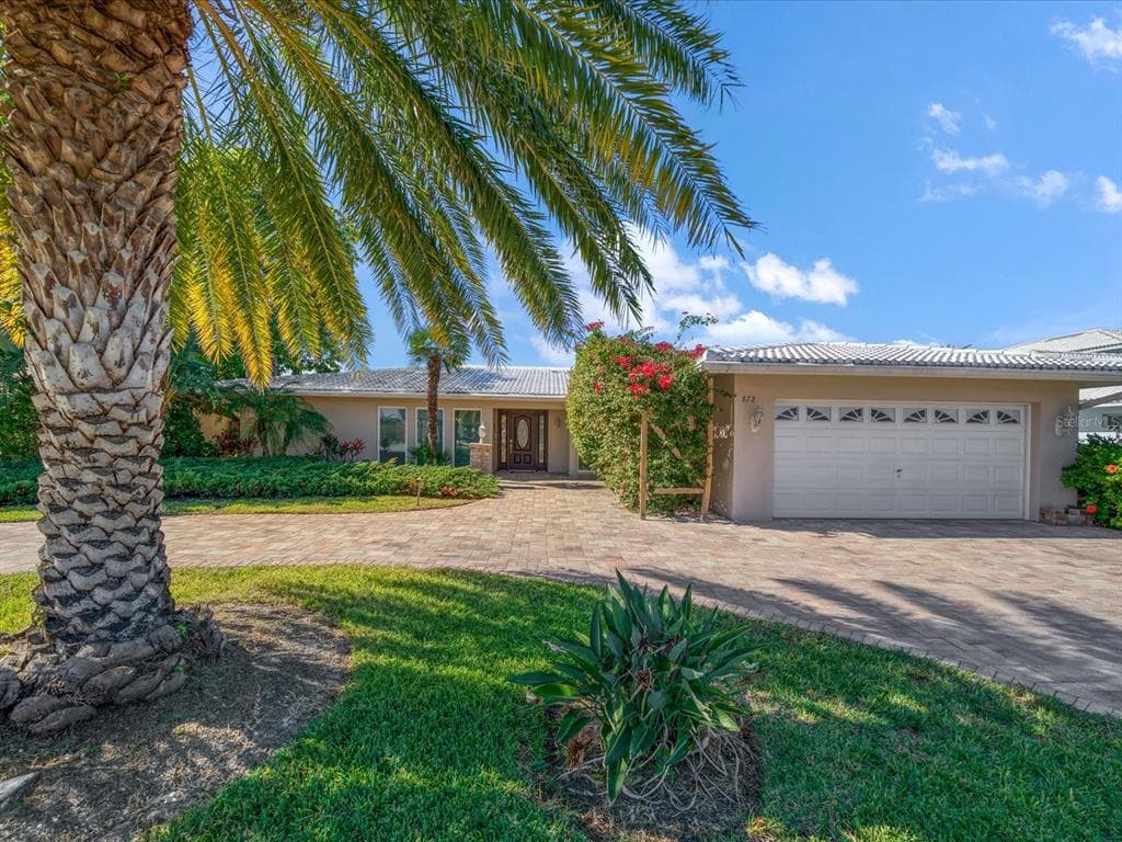 872 HARBOR ISLAND CLEARWATER, FL 33767