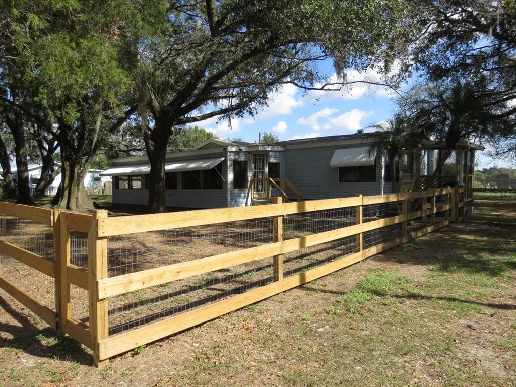 1255 SYDNEY DOVER ROAD DOVER, FL 33527