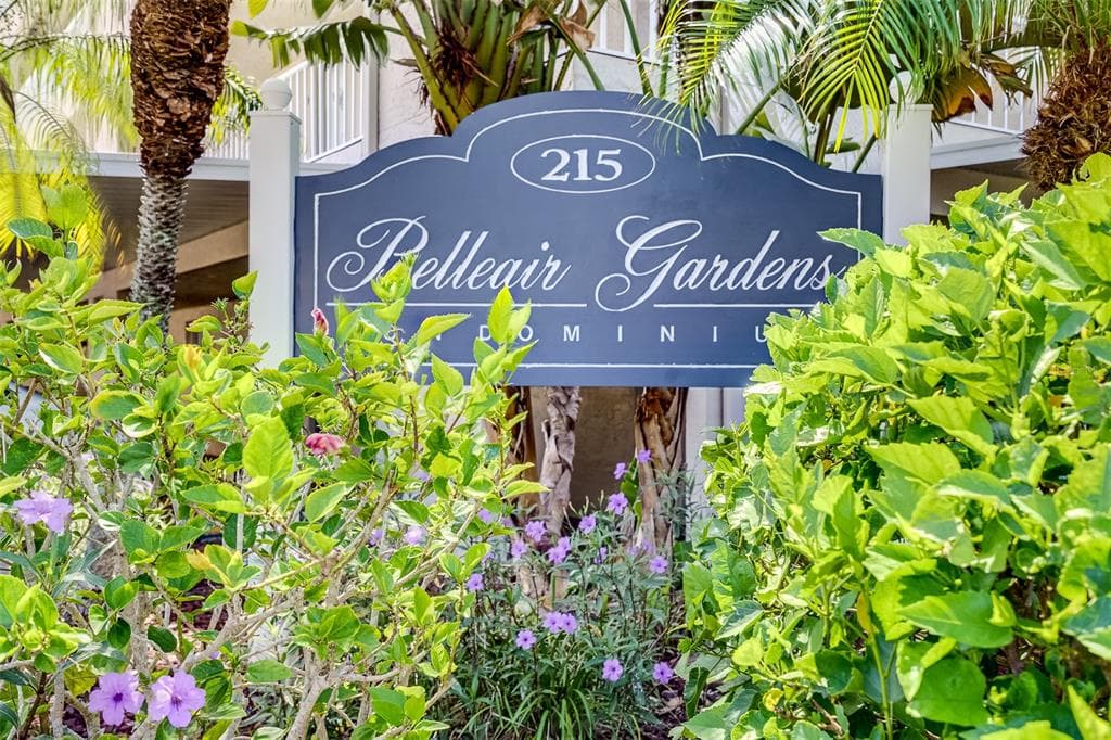 215 VALENCIA BOULEVARD UNIT 211 BELLEAIR BLUFFS, FL 33770