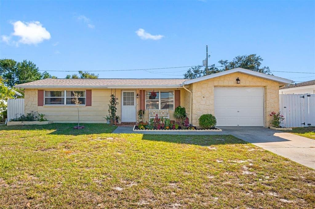 5544 MOSAIC DRIVE HOLIDAY, FL 34690