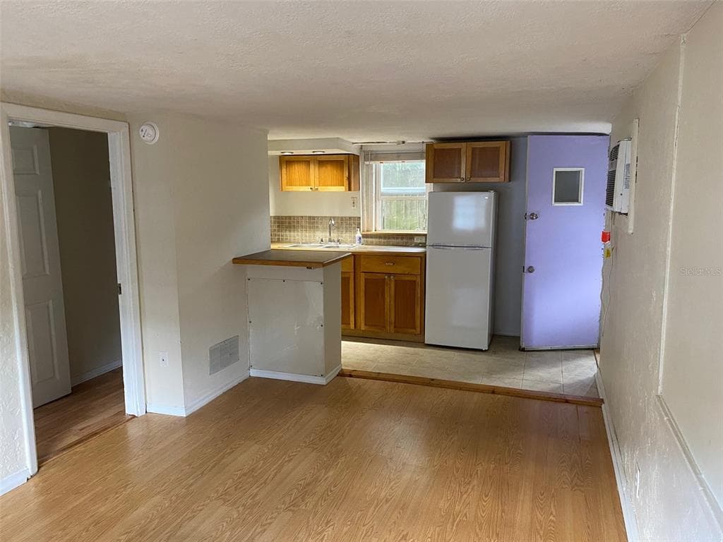 129 18TH AVENUE N ST PETERSBURG, FL 33704