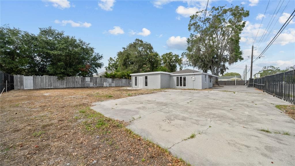 4107-4111 N LOCKWOOD RIDGE ROAD SARASOTA, FL 34234
