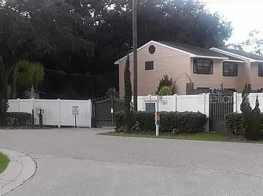 12216 N 59TH STREET UNIT F TAMPA, FL 33617