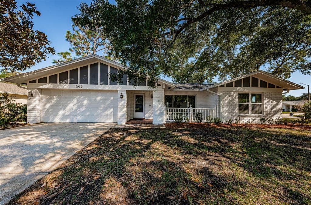1203 MAINSAIL WAY PALM HARBOR, FL 34685