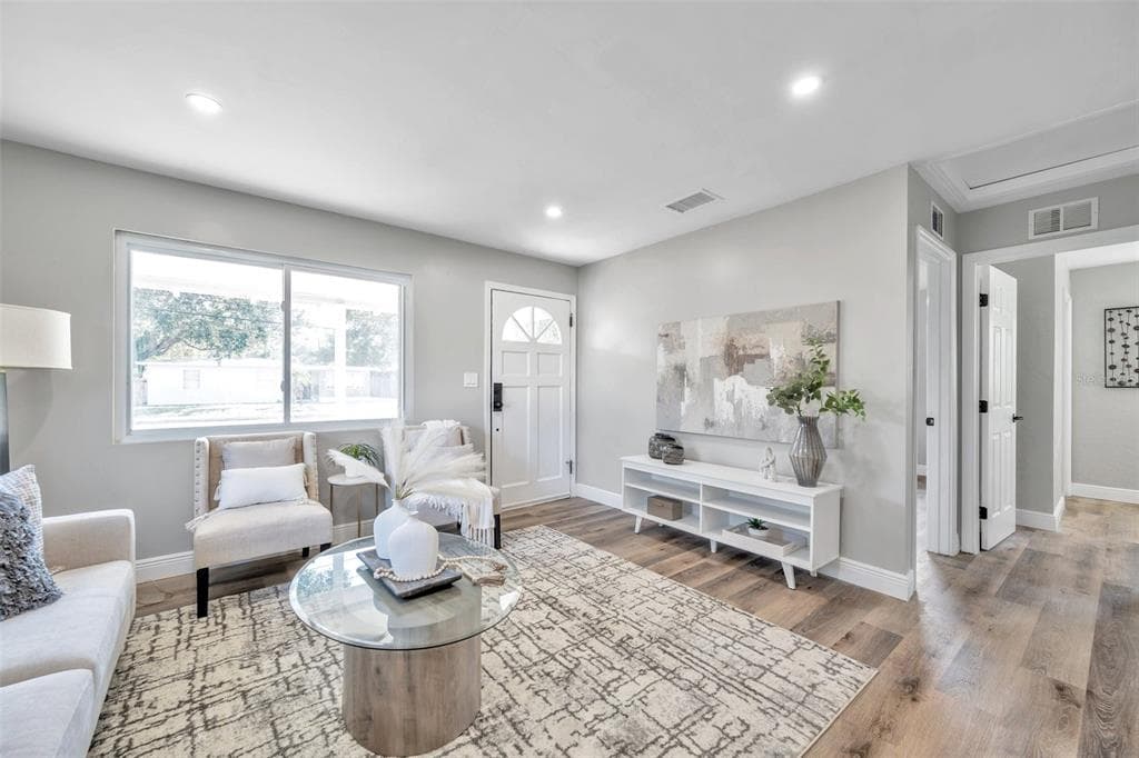 1101 54TH AVENUE N ST PETERSBURG, FL 33703