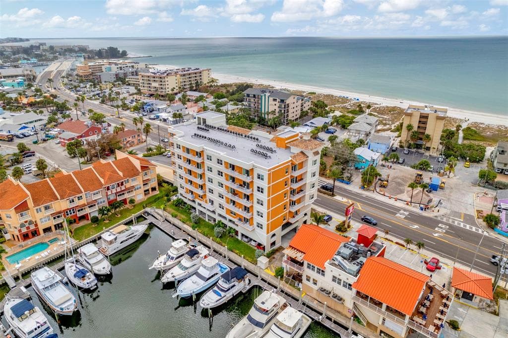 13101 GULF BOULEVARD UNIT 1306 MADEIRA BEACH, FL 33708