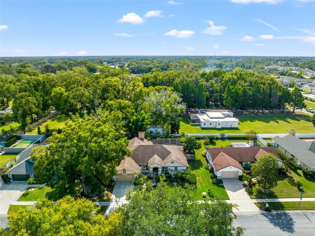 23528 OAKSIDE BOULEVARD LUTZ, FL 33559