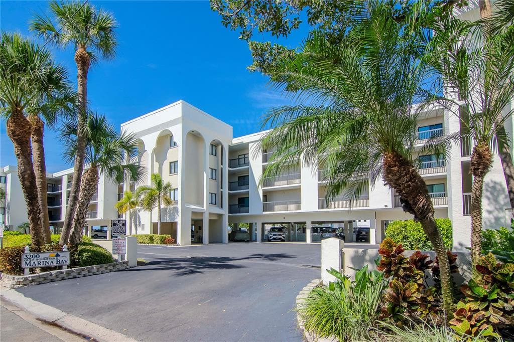 3200 GULF BOULEVARD UNIT 103 ST PETE BEACH, FL 33706