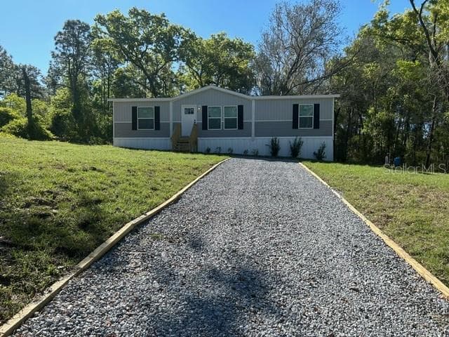 211 3RD AVENUE SATSUMA, FL 32189