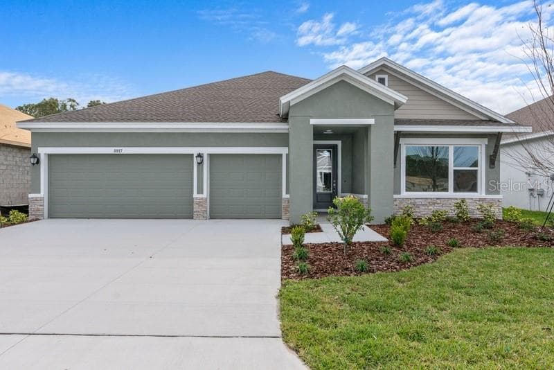 8917 WINDLASS COVE PARRISH, FL 34219