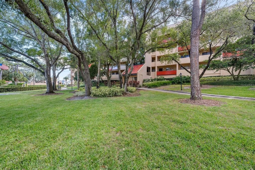 3078 EASTLAND BOULEVARD UNIT 103 CLEARWATER, FL 33761