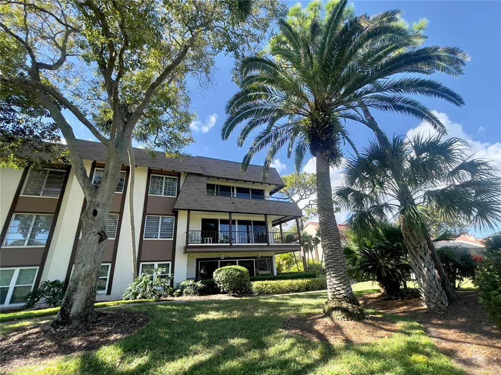 3035 COUNTRYSIDE BOULEVARD UNIT 36B CLEARWATER, FL 33761