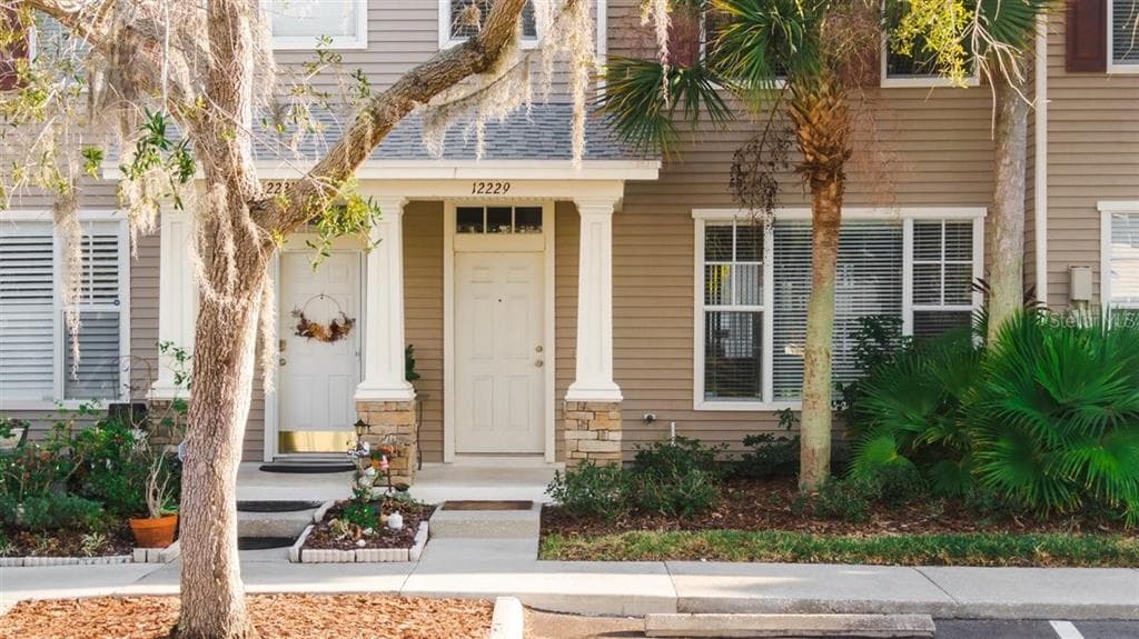 12229 COUNTRY WHITE CIRCLE TAMPA, FL 33635