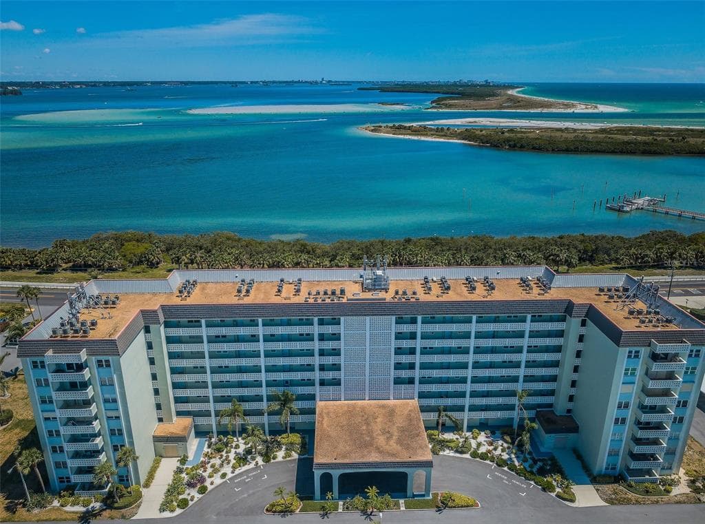 9 FORBES PLACE UNIT 403 DUNEDIN, FL 34698