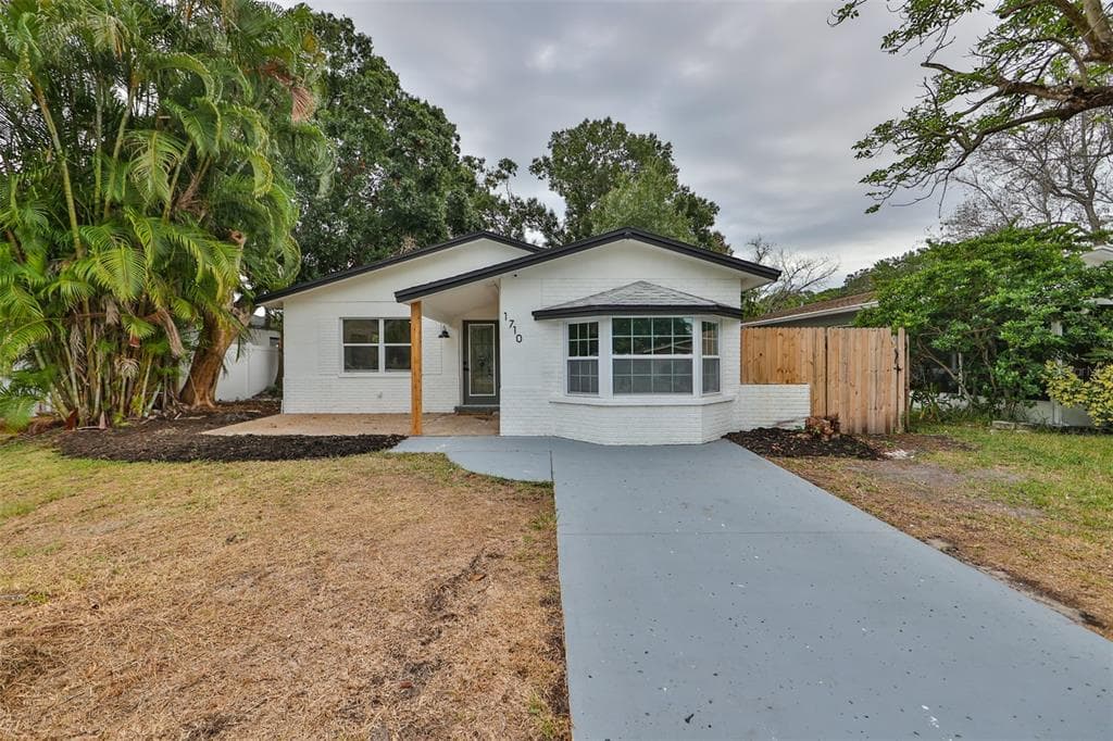 1710 MONTANA AVENUE NE ST PETERSBURG, FL 33703