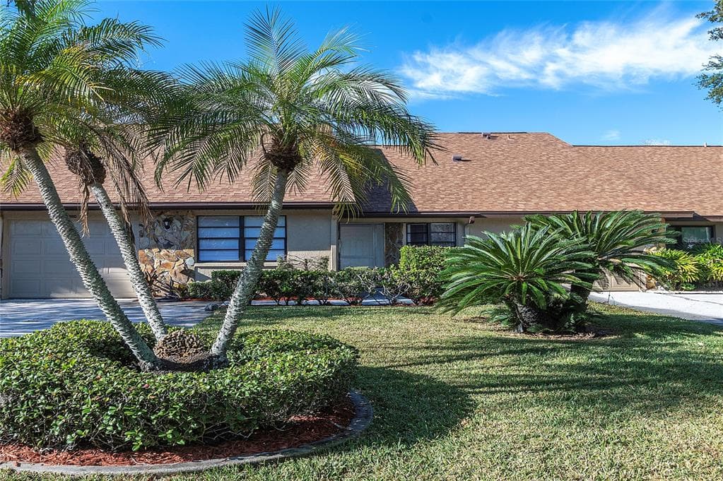 9980 LAKE SEMINOLE DRIVE W LARGO, FL 33773