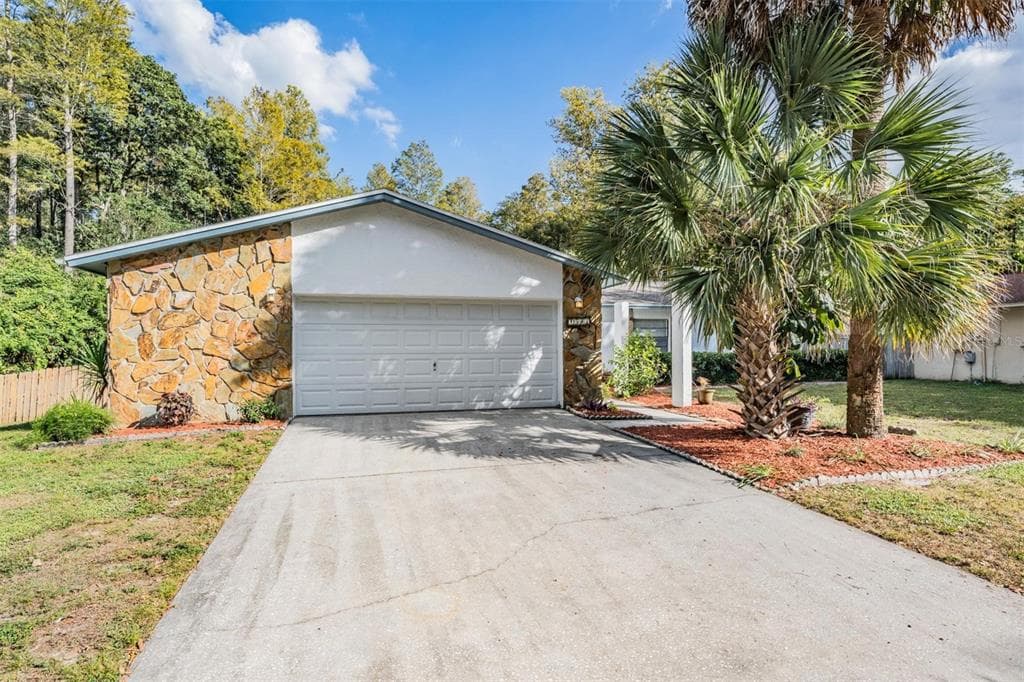 4507 FOX HUNT DRIVE TAMPA, FL 33624