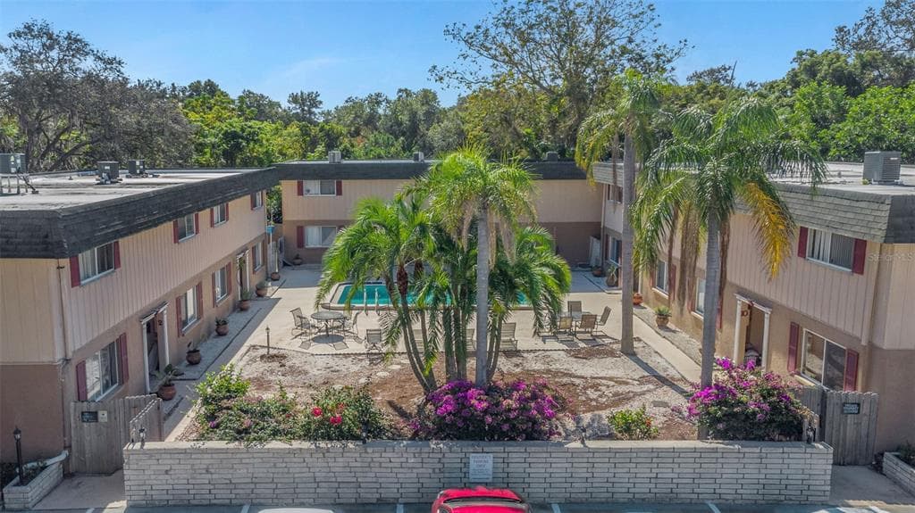 300 6TH STREET N UNIT 8 SAFETY HARBOR, FL 34695