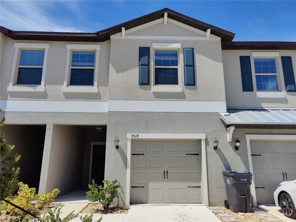 9518 PEMBROOKE PINES DRIVE SUN CITY CENTER, FL 33573