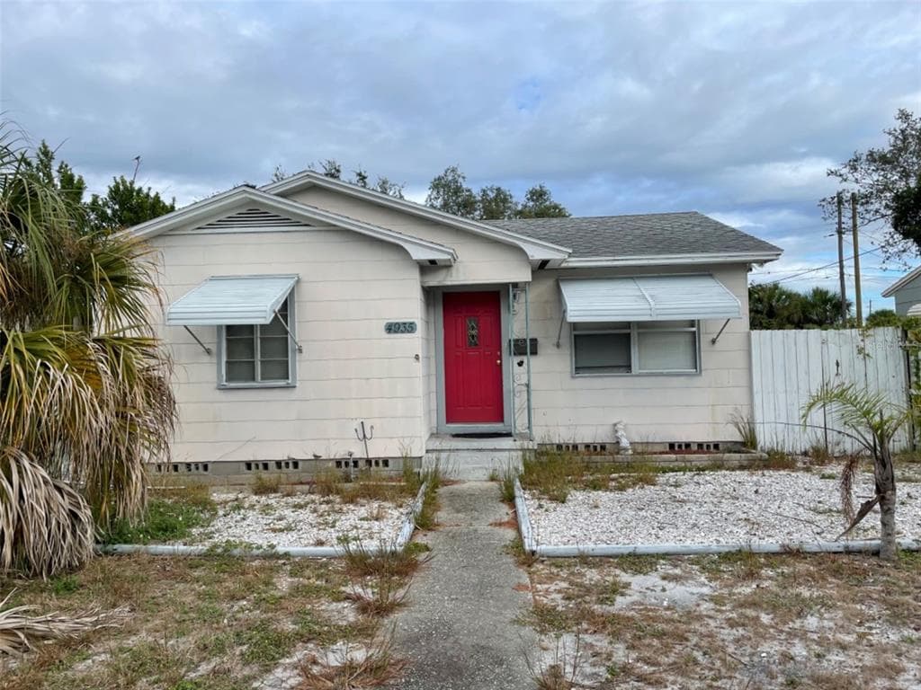 4935 EMERSON AVENUE S ST PETERSBURG, FL 33707