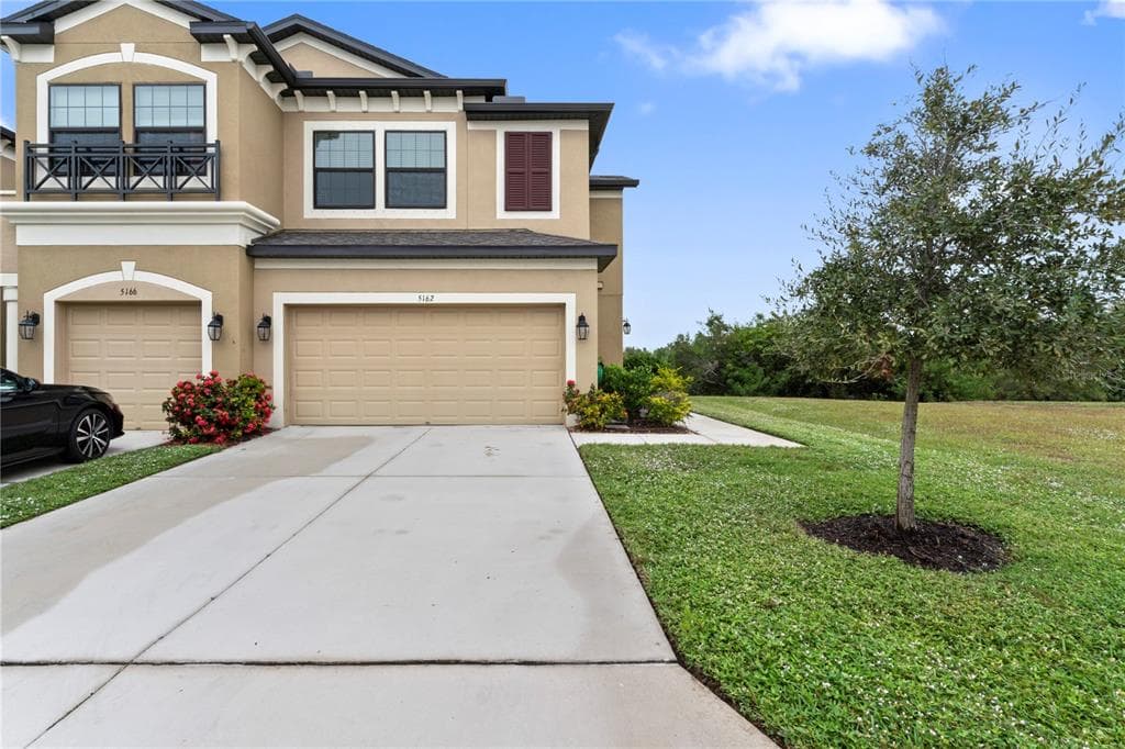 5162 78TH ST CIRCLE E BRADENTON, FL 34203