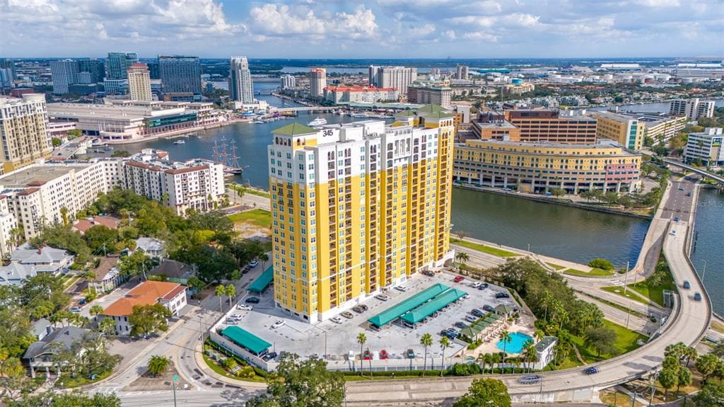 345 BAYSHORE BOULEVARD UNIT 1206 TAMPA, FL 33606