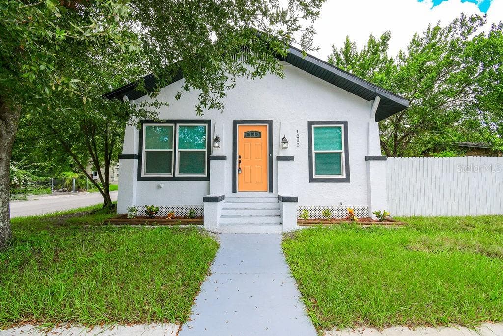 1202 E 32ND AVENUE TAMPA, FL 33603